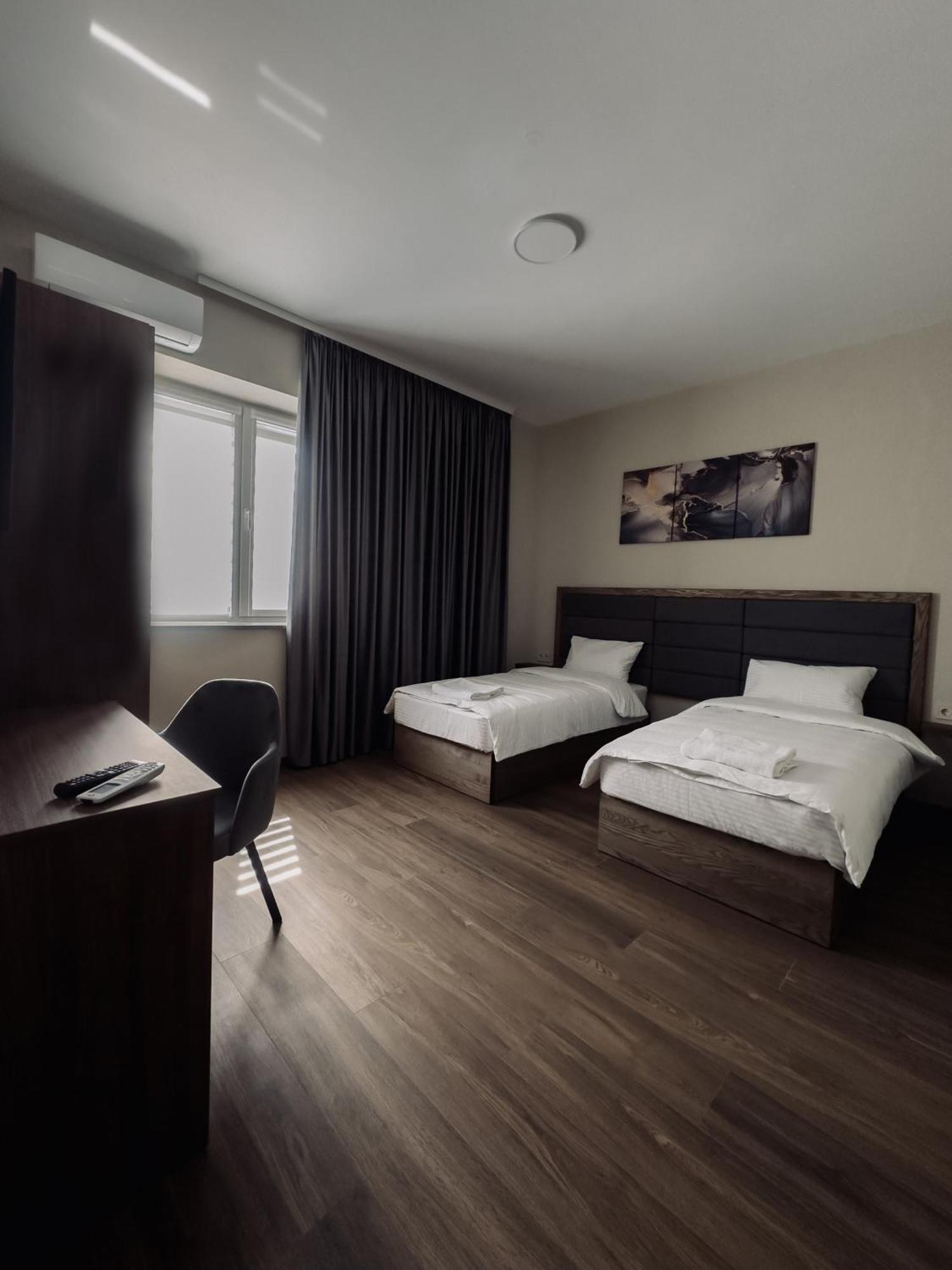 Nesvit Hotel Kiev Exterior foto